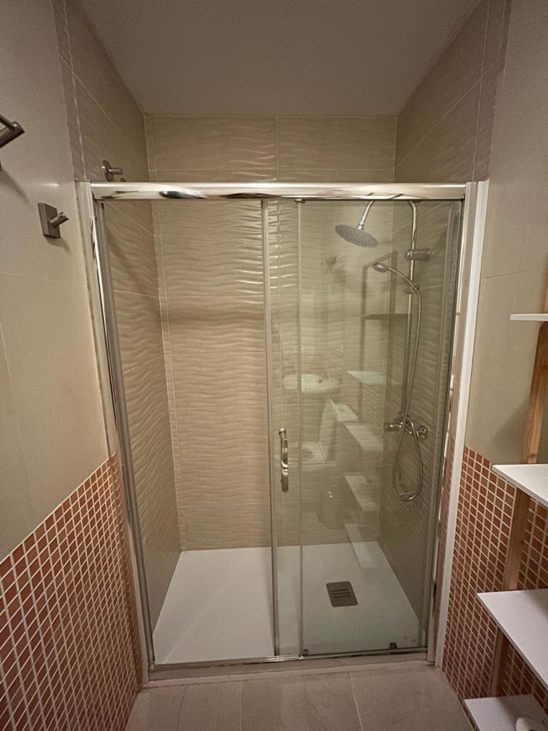 Piso Moderno En El Centro Historico A 3 Min Del Mar Apartment Estepona Luaran gambar